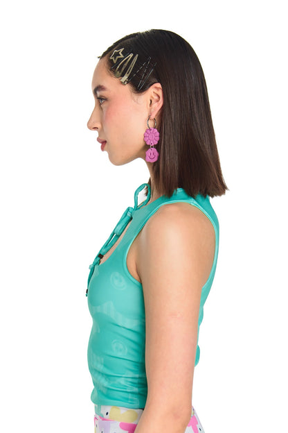 TOP ESCOTE TURQUESA FLOR