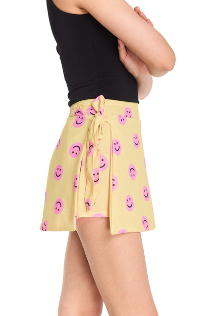 SHORT CAPA AMARILLO ROSA