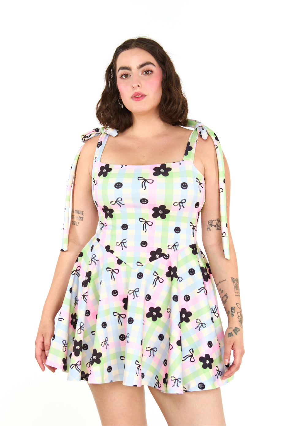 VESTIDO MULTICOLOR CINTA