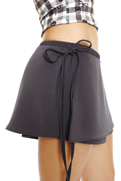 SHORT CAPA GRIS