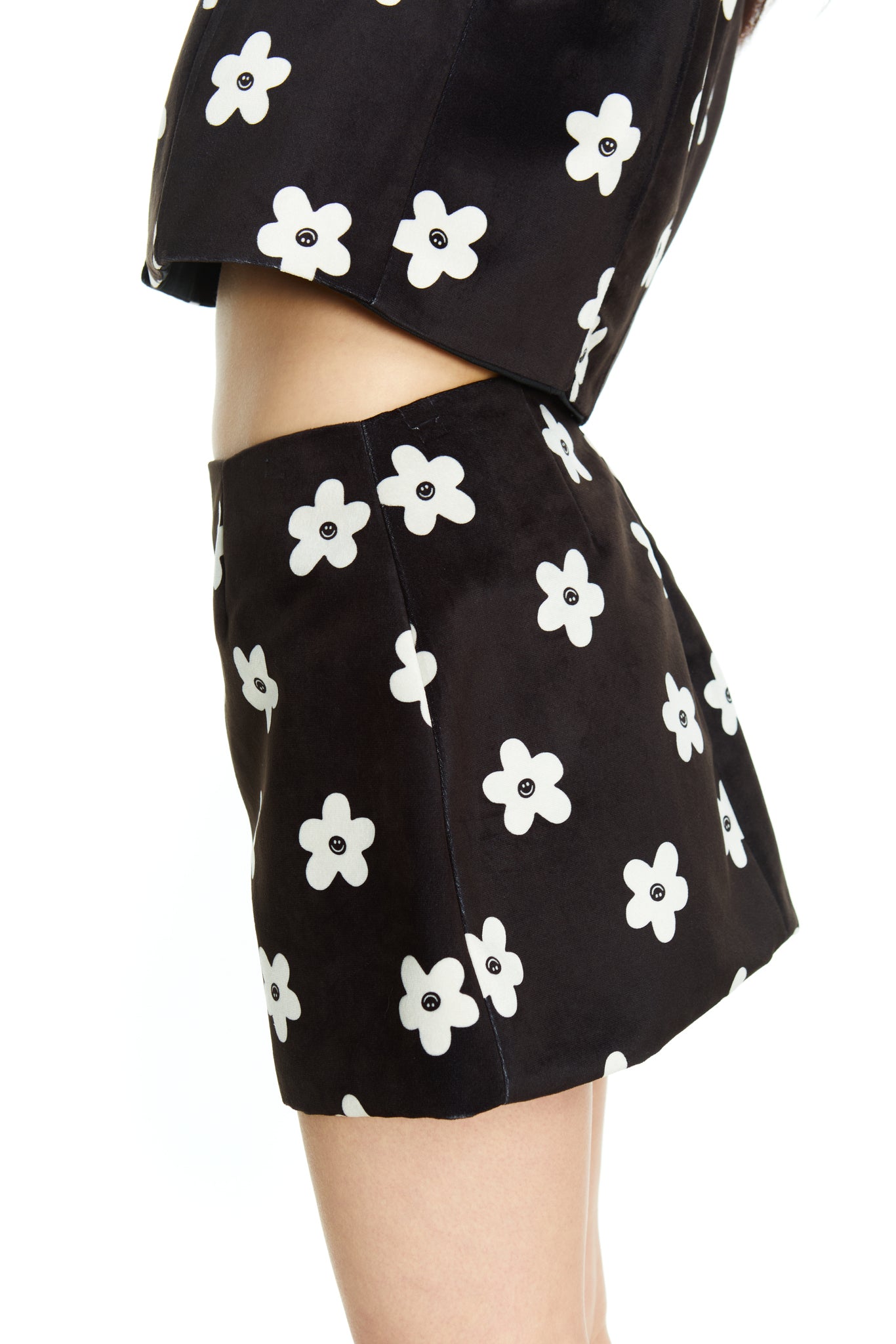 MINI FALDA NEGRA FLOR