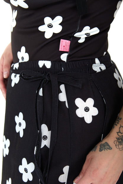 SHORT CAPA NEGRO FLOR